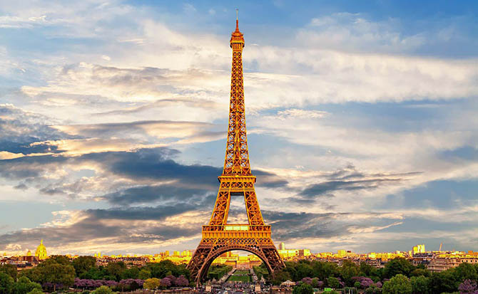 Экскурсия на Эйфелеву башню в Париже